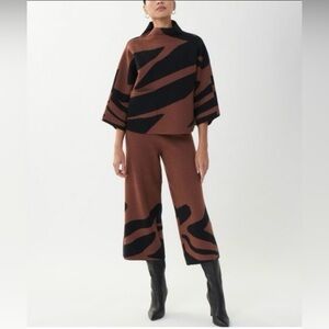 NWT Beautiful Joseph Ribkoff Brown and Black Sweater Set Retail Over $400/set!!!
